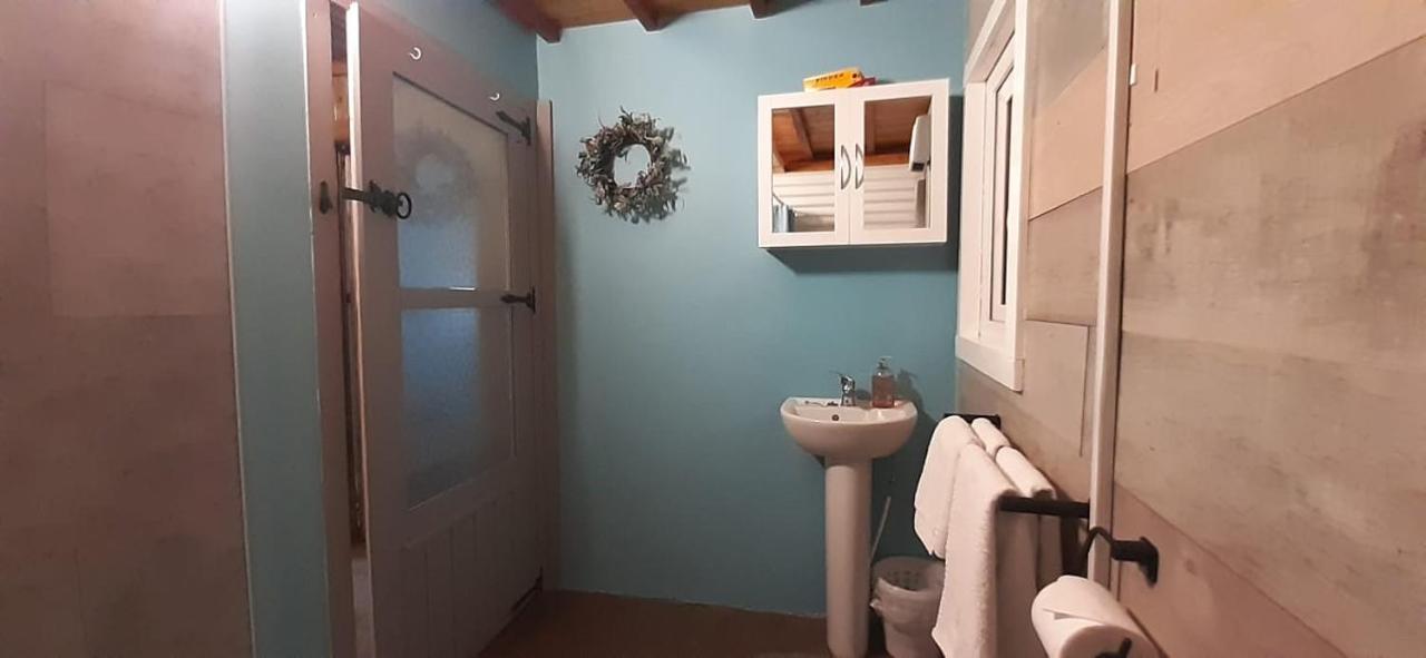 Sallys Cabin Kilcolgan Экстерьер фото